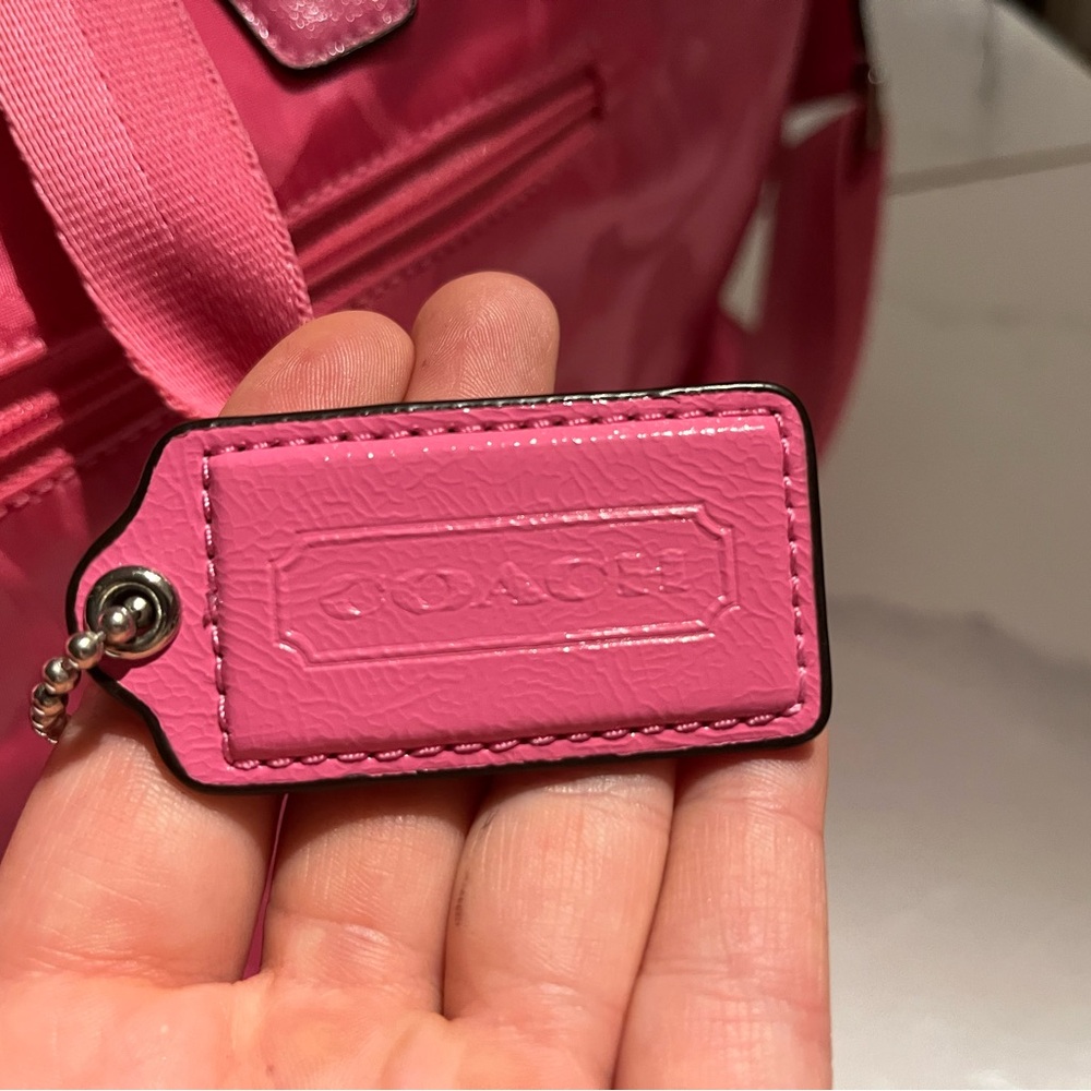Coach Getaway Pink Signature Nylon Duffle Bag F77469 w/ Strap & Hangtag - Picture 2 of 10